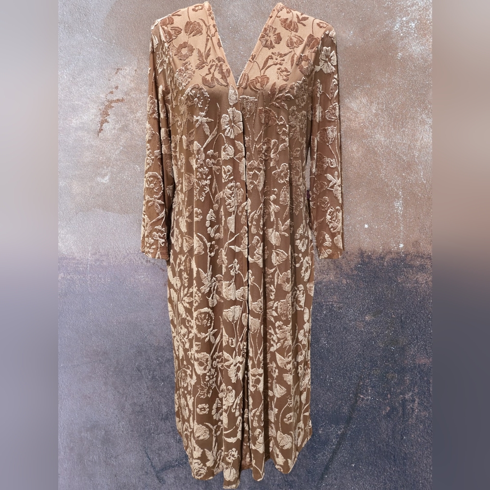 Forever 21 Medium Rose Lightweight Silky Duster